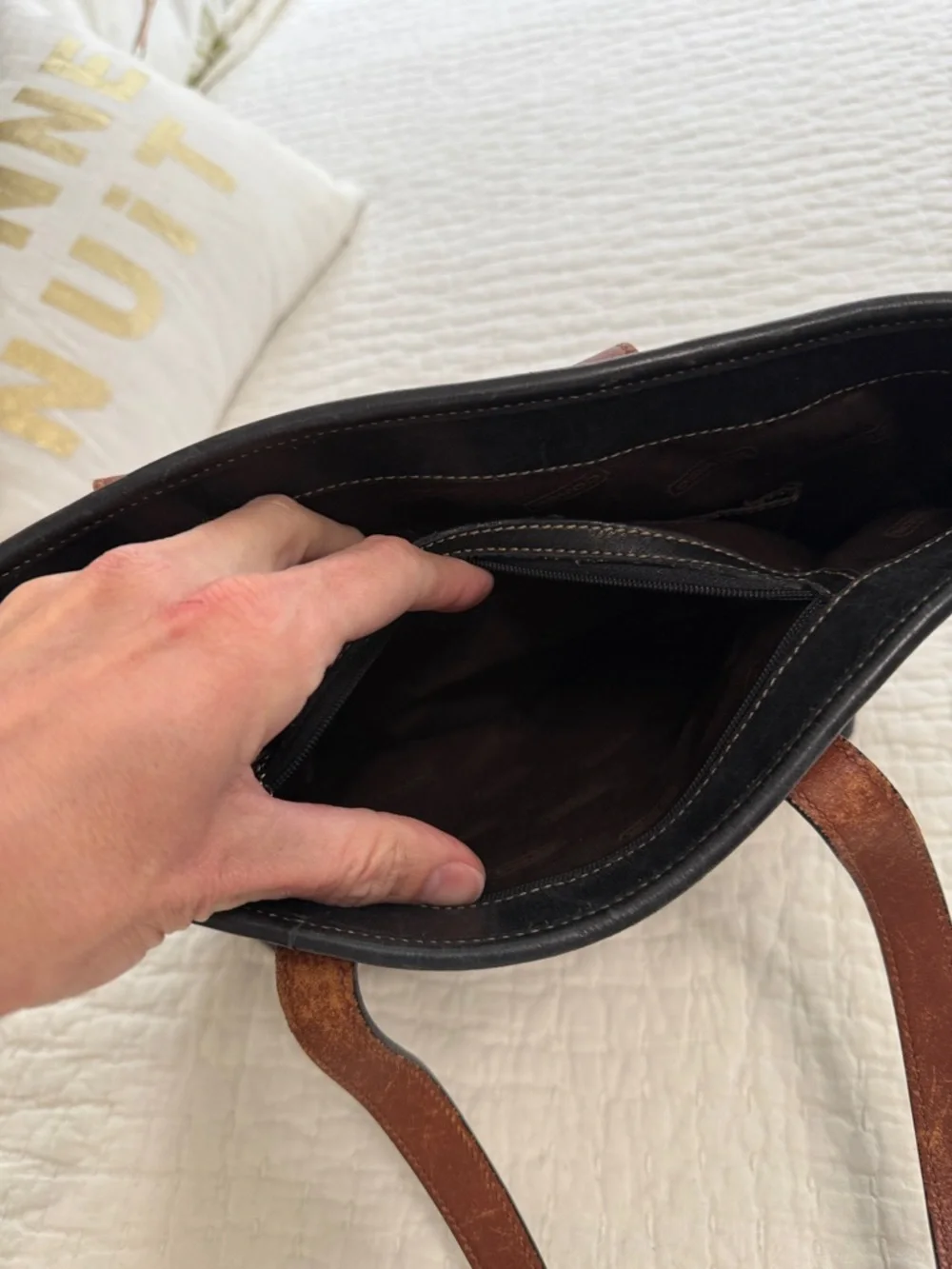 Vintage Coach Hampton Tote Black Leather with Brown Interior Handles - Picture 7 of 7